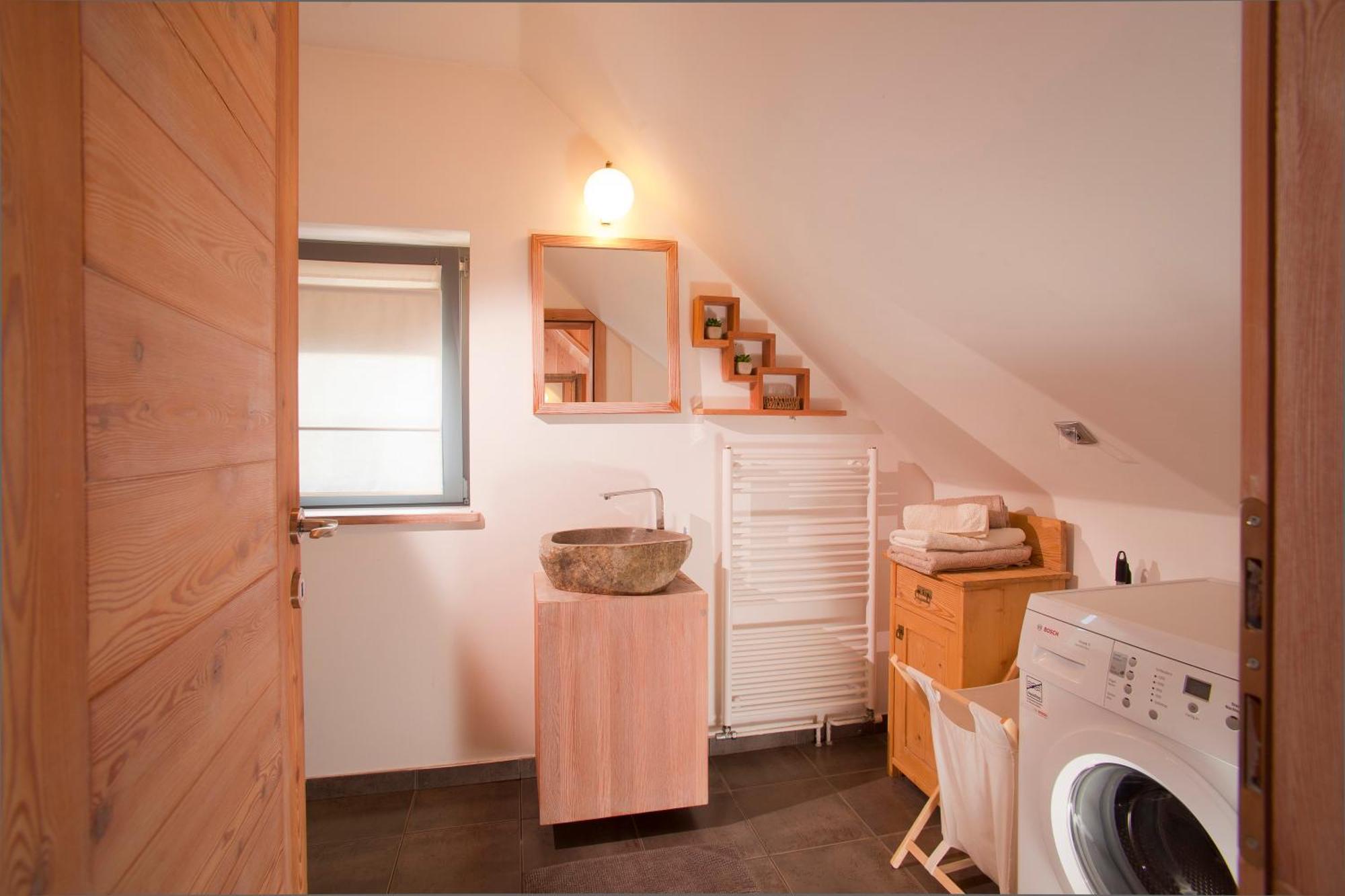 Juvanova Hisa - Apartments And Rooms Luce Luaran gambar