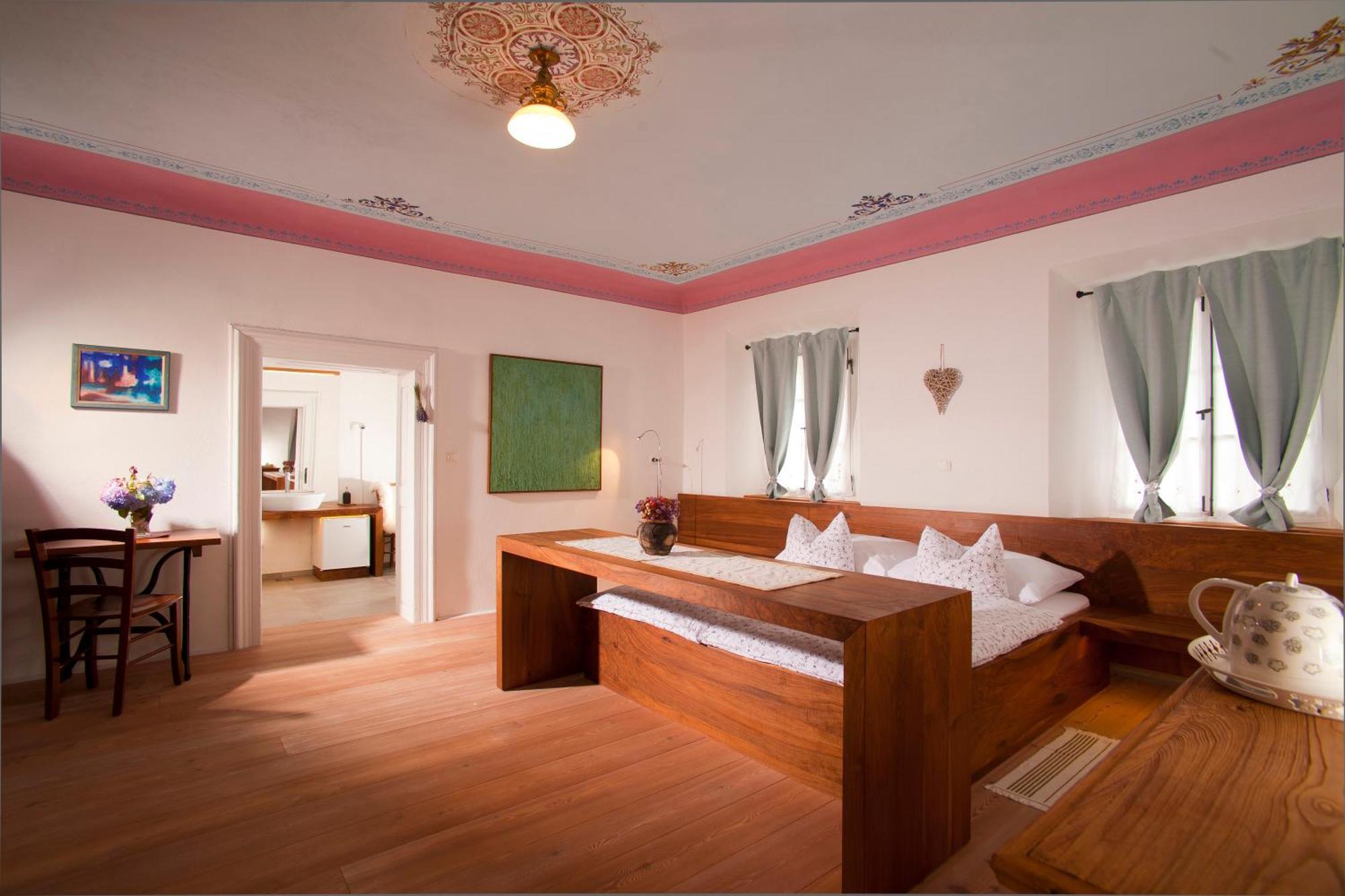 Juvanova Hisa - Apartments And Rooms Luce Luaran gambar