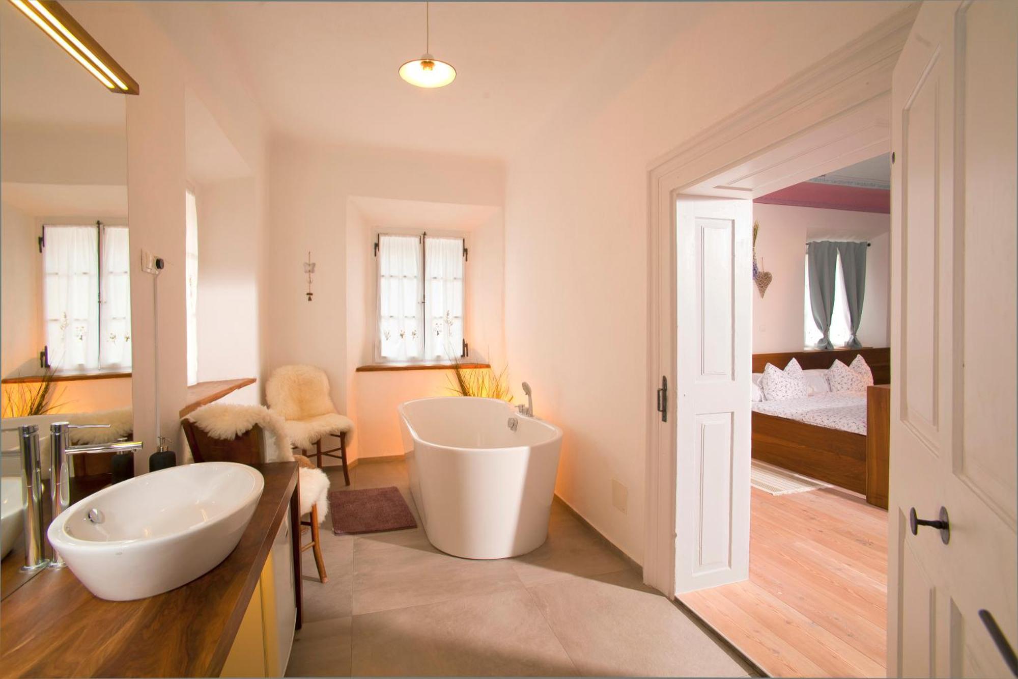 Juvanova Hisa - Apartments And Rooms Luce Luaran gambar